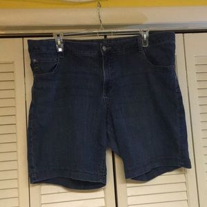 Women’s 22W jean shorts Lee Brand